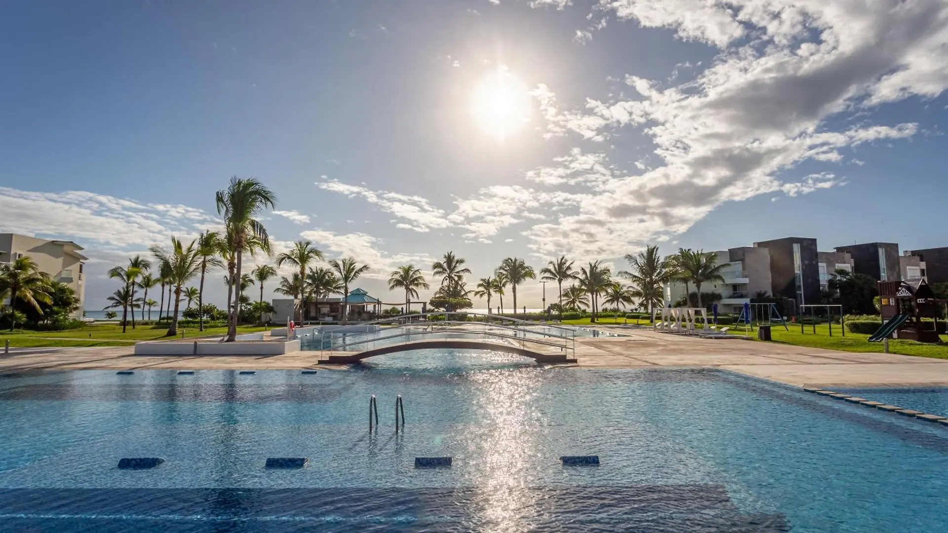 Casa Amanecer 534N Ocean View Penthouse New !! Apts Playa del Carmen