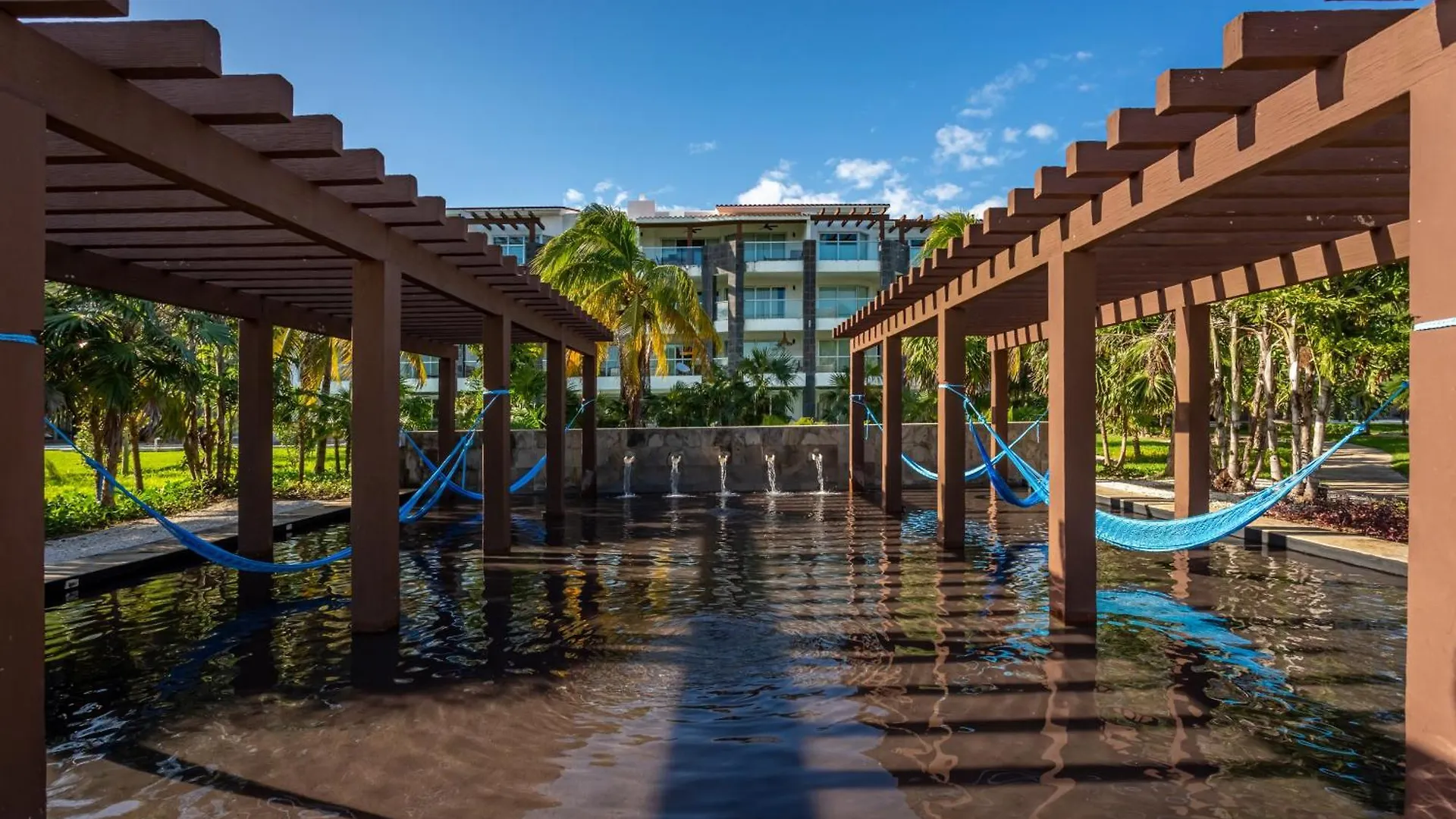 Casa Amanecer 534N Ocean View Penthouse New !! Apts Playa del Carmen Mexico